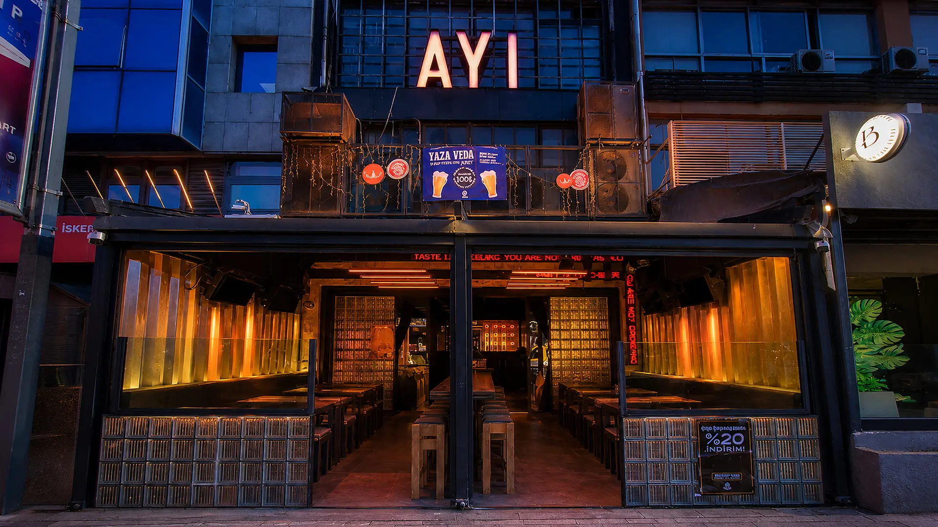 Ayı Bar & Disko mekânı