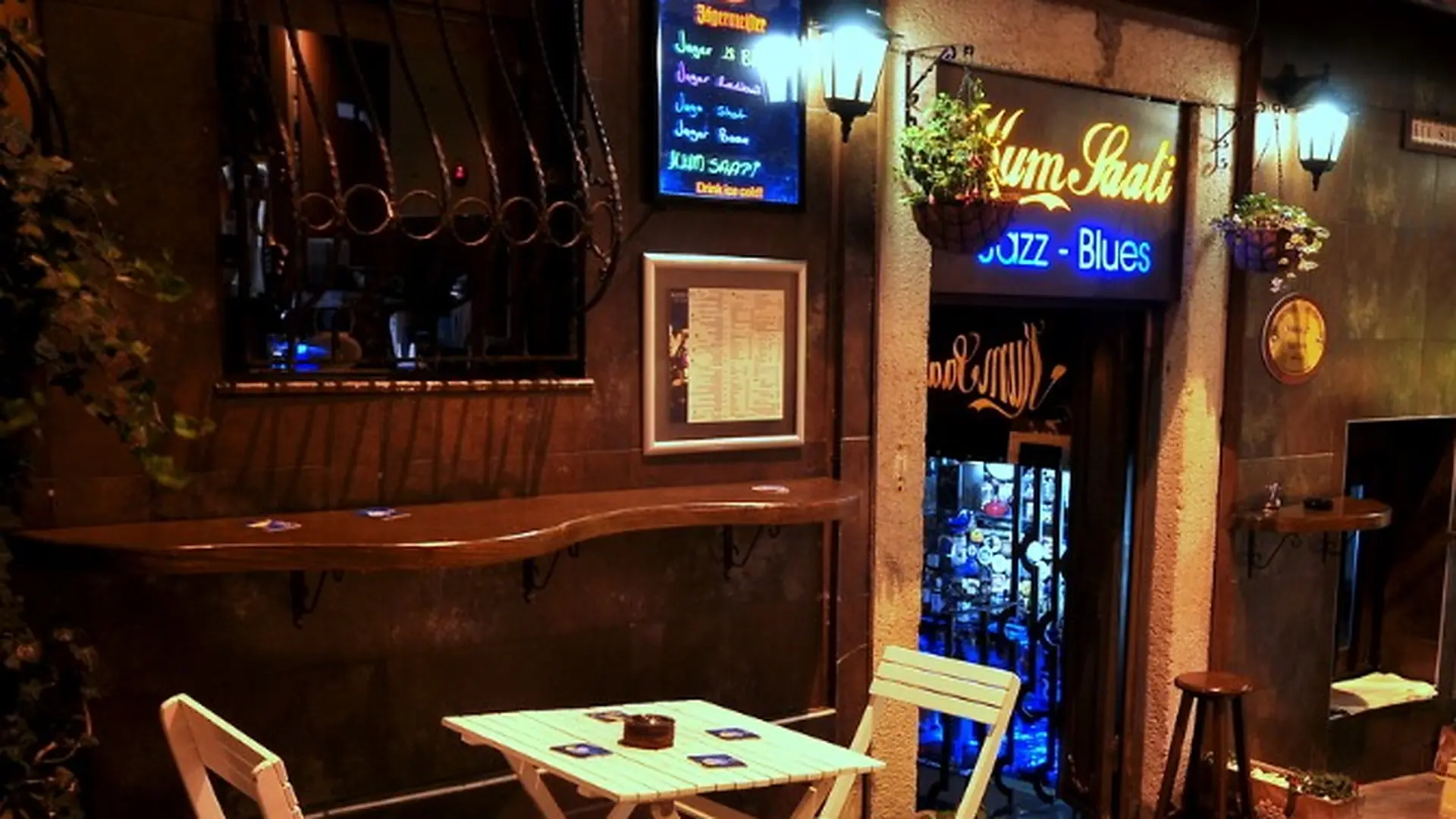 Kum Saati Blues Club venue