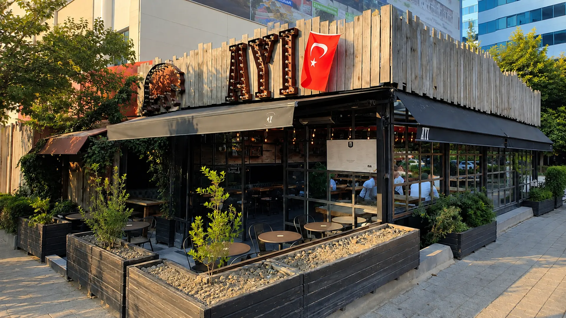 Ayı Bar Ekinoks mekânı