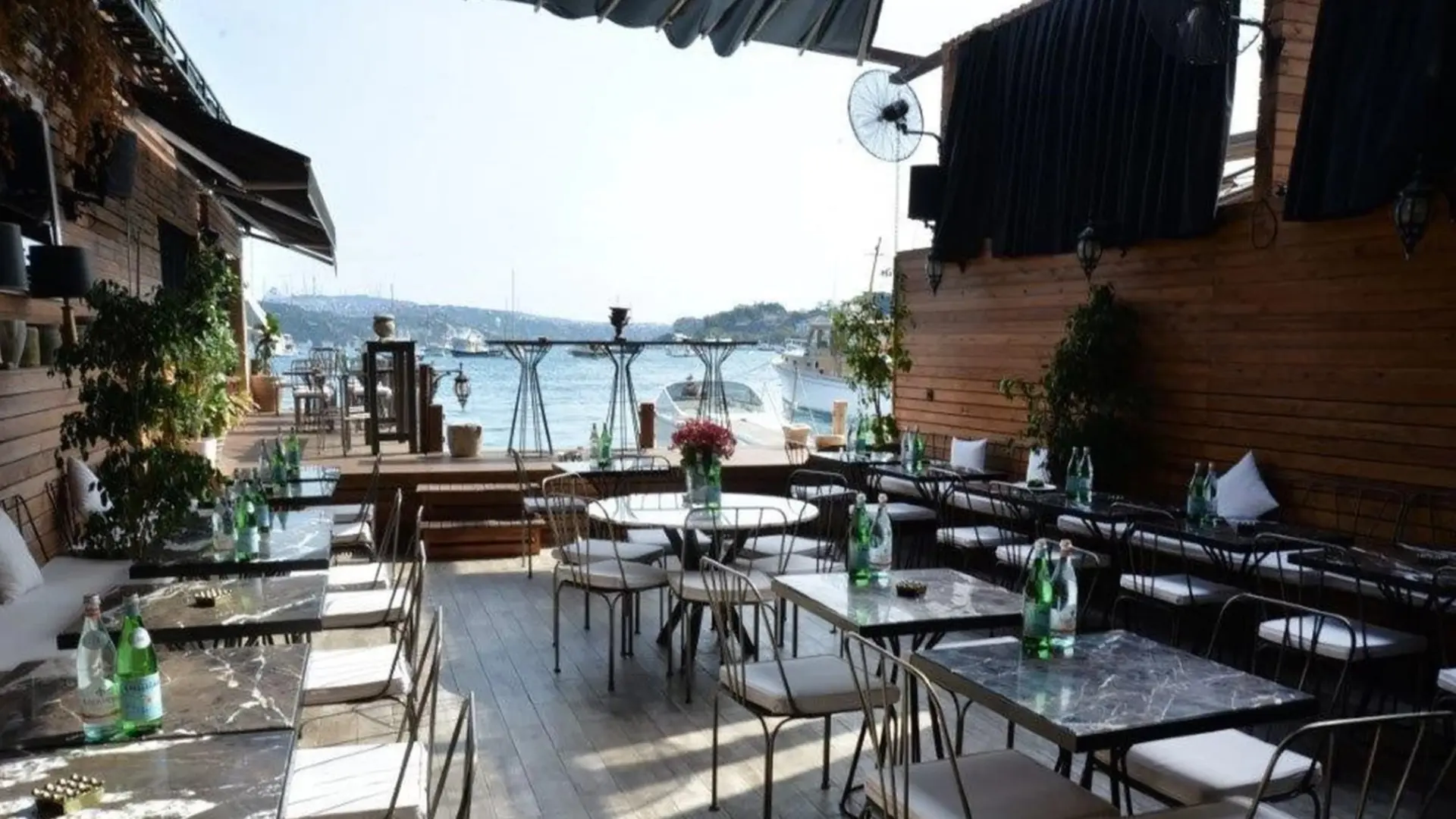 Bebek Lokal mekânı
