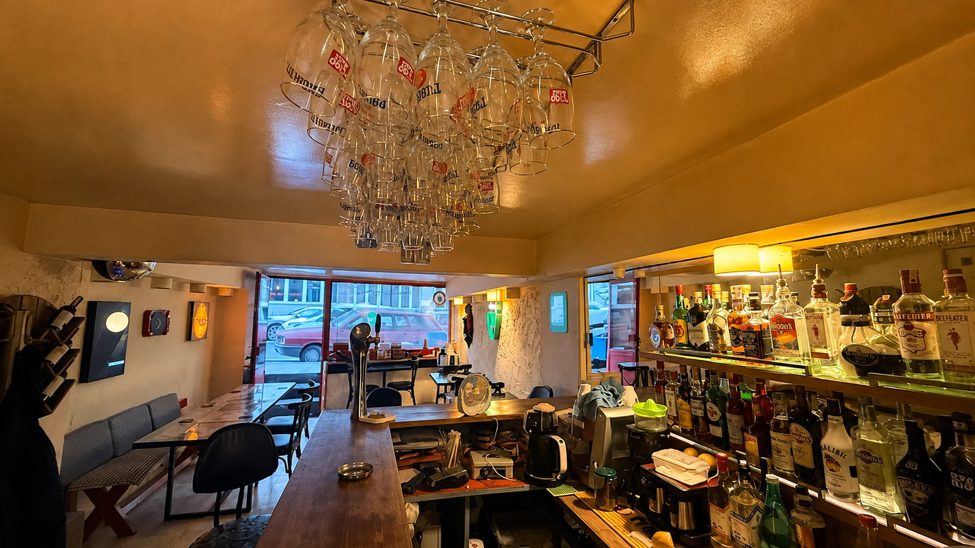 CENTRAL PUB — заведение