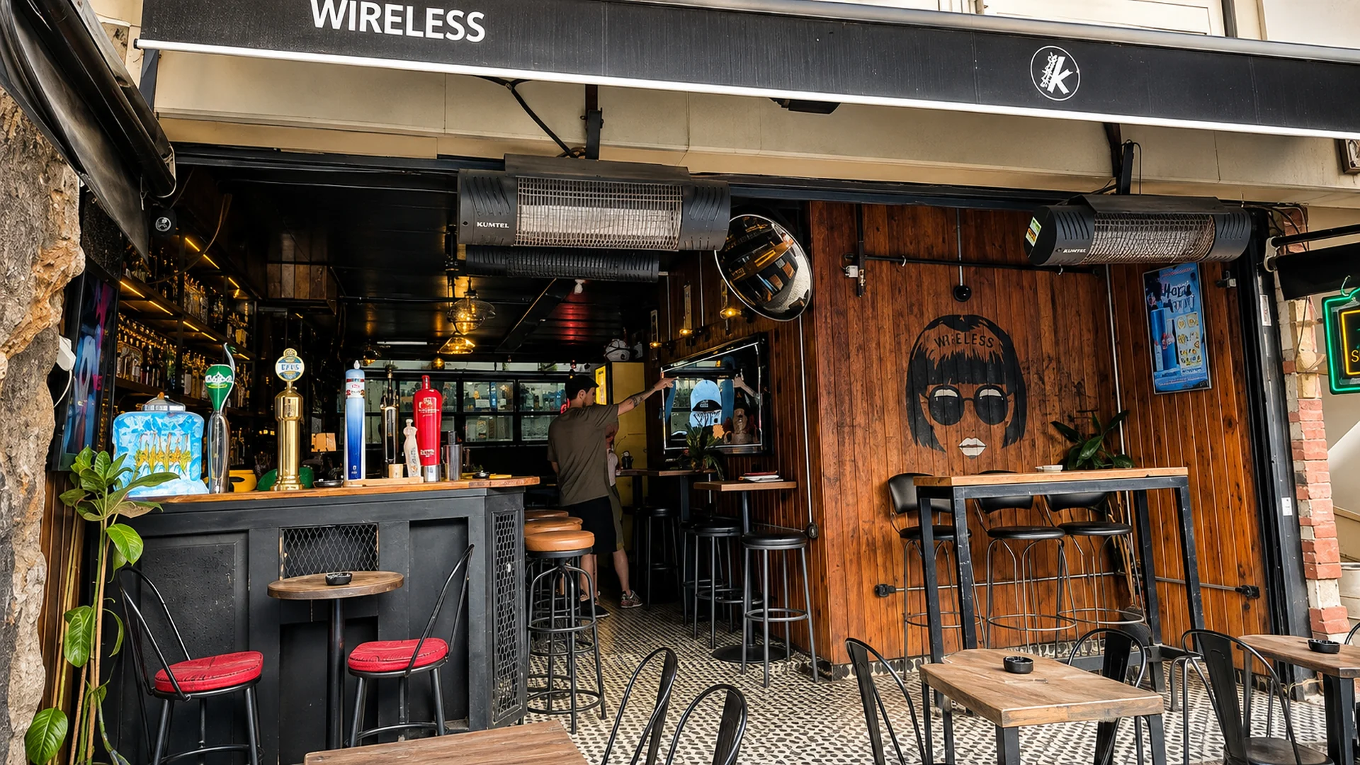Kadıköy Sokak Cocktail Bar — заведение