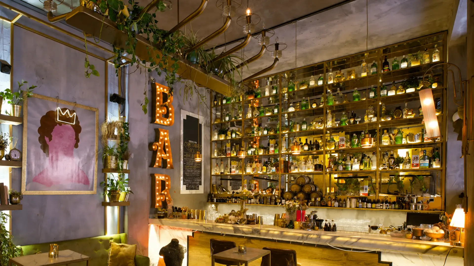 Moretenders' Cocktail Crib & Sushi venue