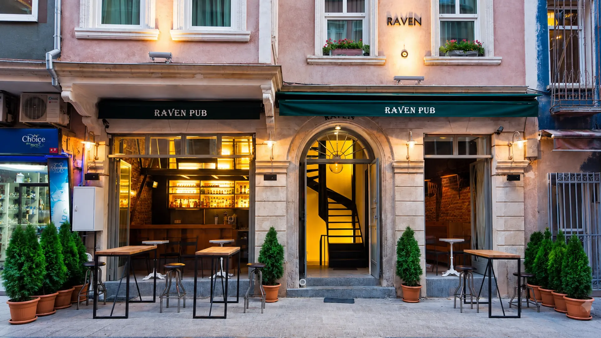 Raven Pub — заведение