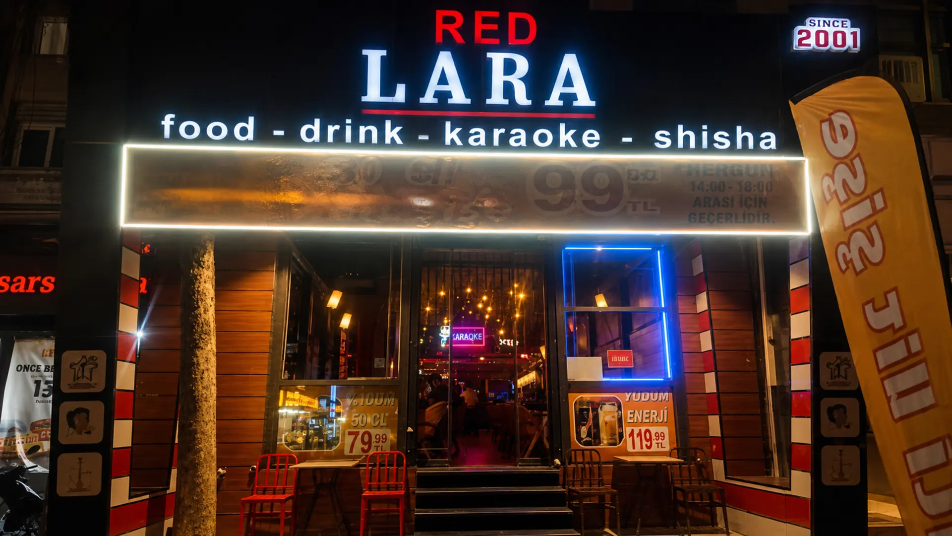 Red Lara Karaoke mekânı