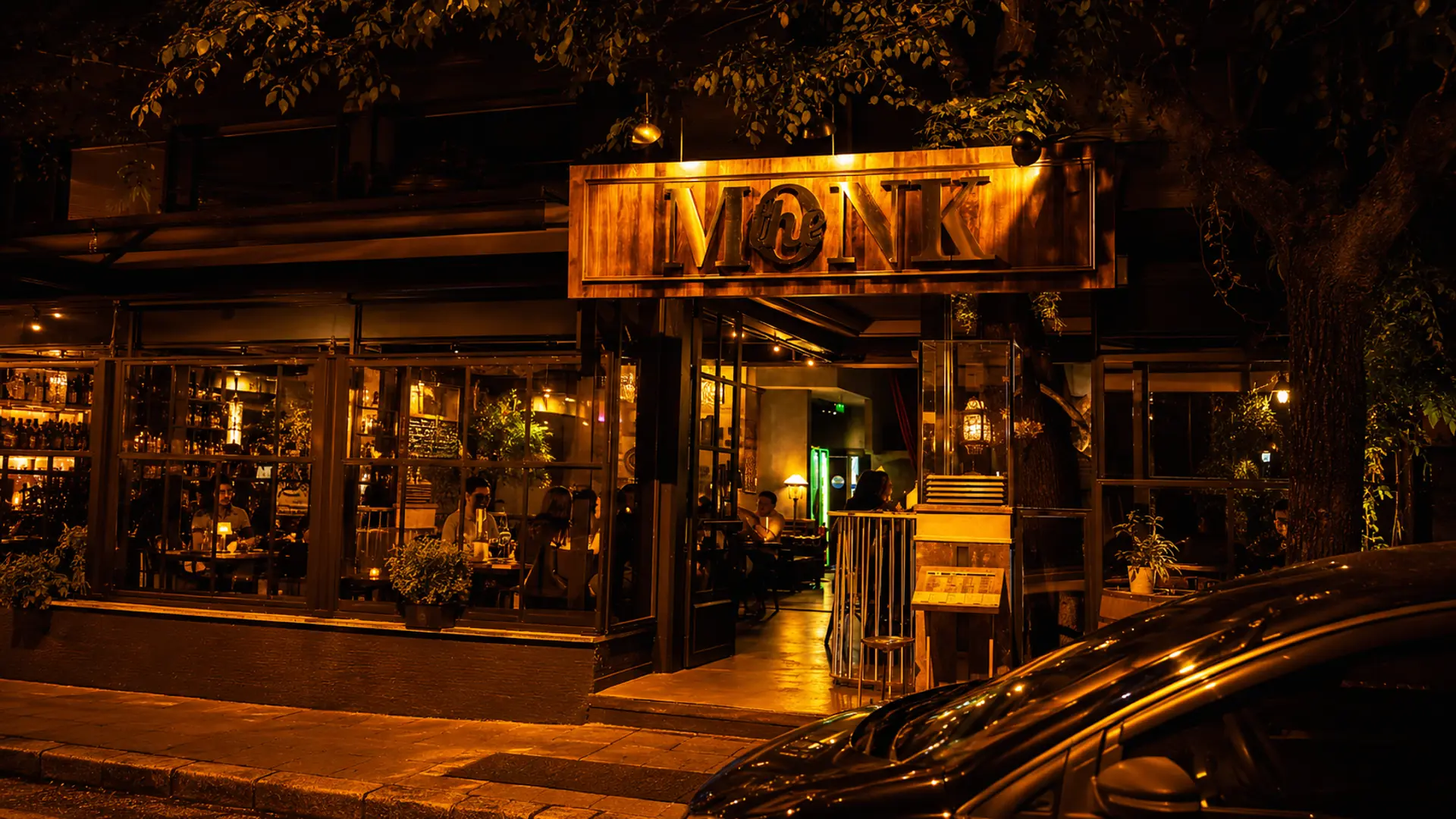 The Monk Gastro Bar mekânı