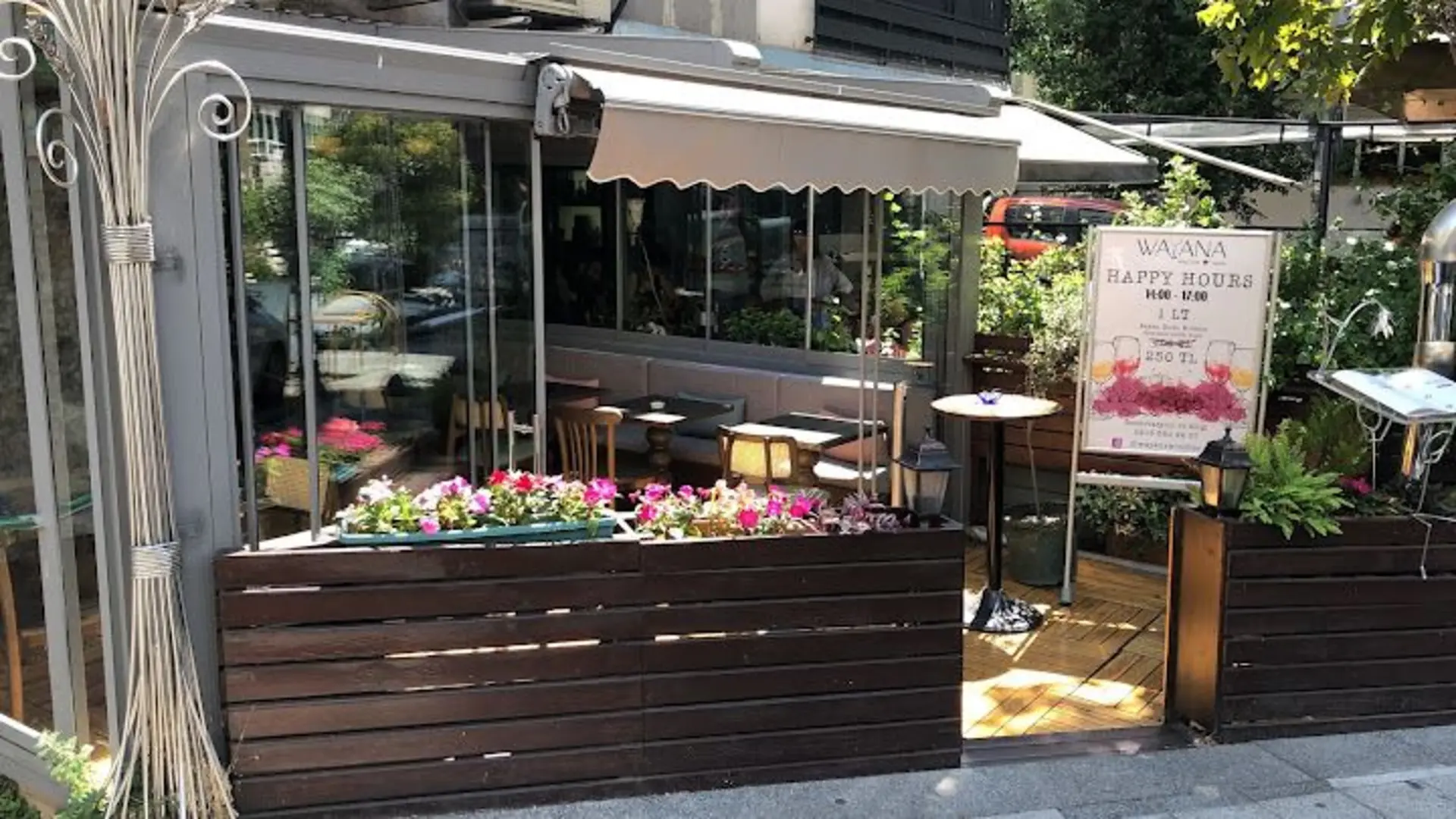 Wayana Wine Bar — заведение